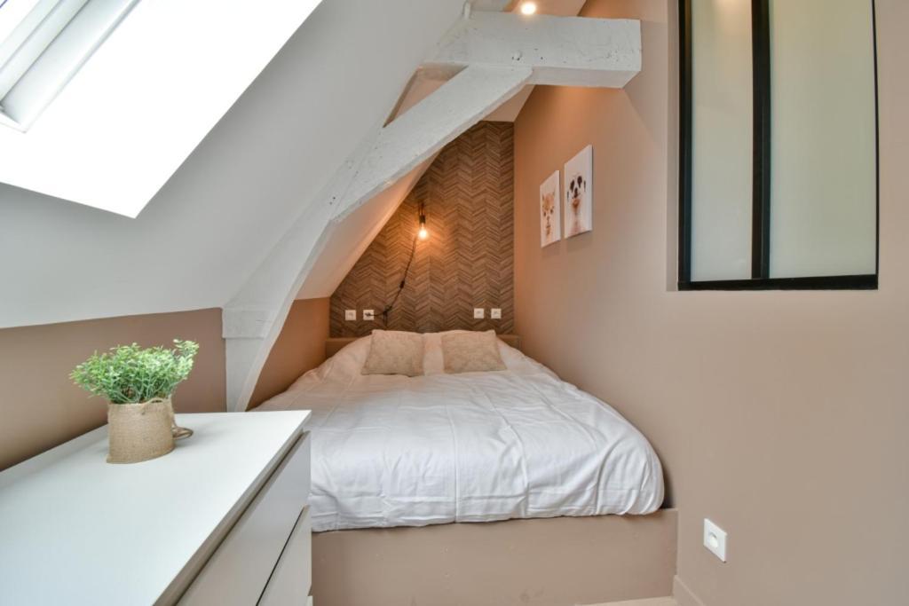 Residence Jean Hardy - Hyper Centre, Parking Gratuit, Wifi, Clim, Gare Valenciennes Eksteriør billede