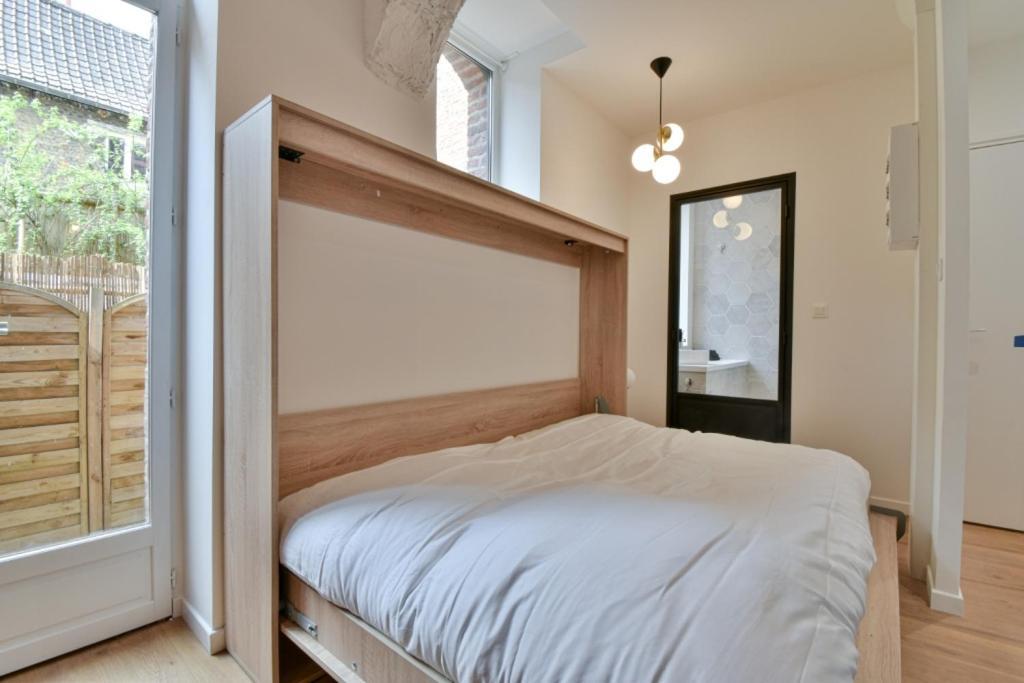 Residence Jean Hardy - Hyper Centre, Parking Gratuit, Wifi, Clim, Gare Valenciennes Eksteriør billede