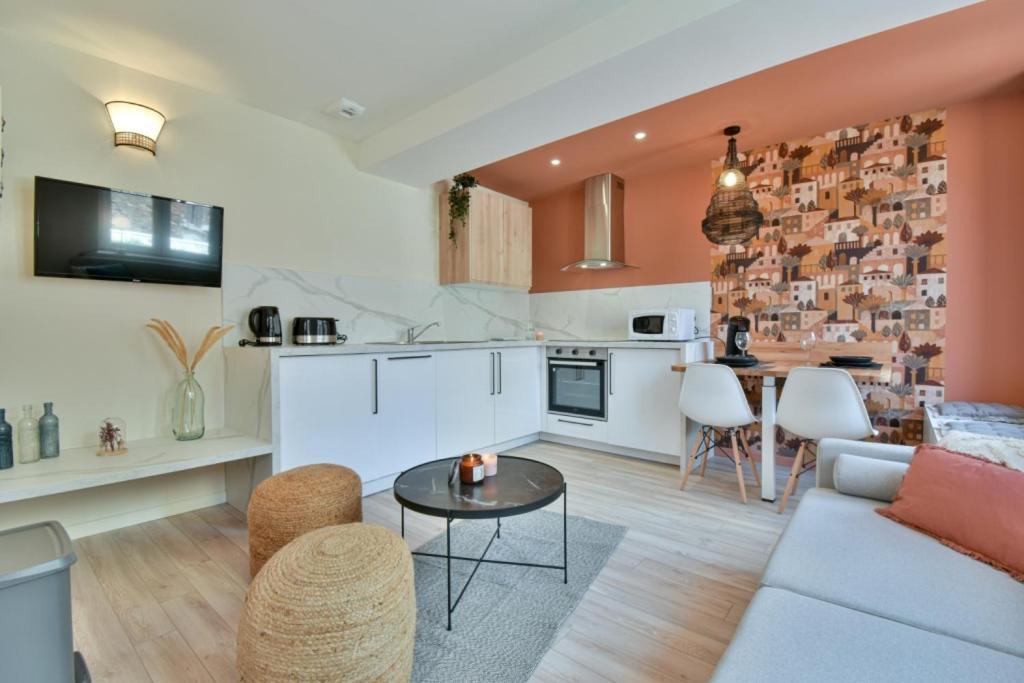 Residence Jean Hardy - Hyper Centre, Parking Gratuit, Wifi, Clim, Gare Valenciennes Eksteriør billede